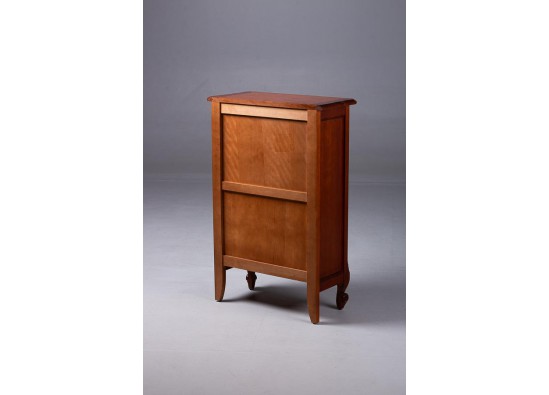 Dish cabinet
