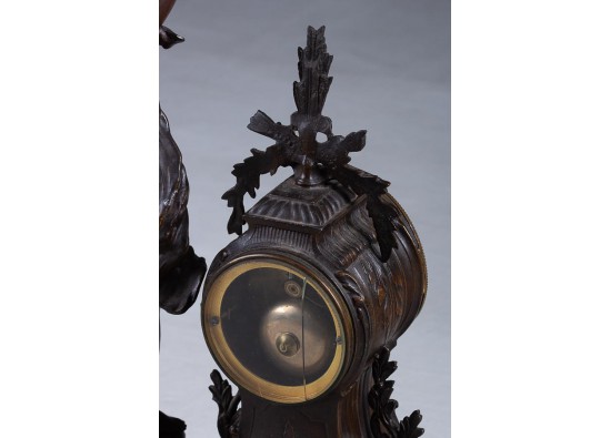 Clock and vases (2 items)