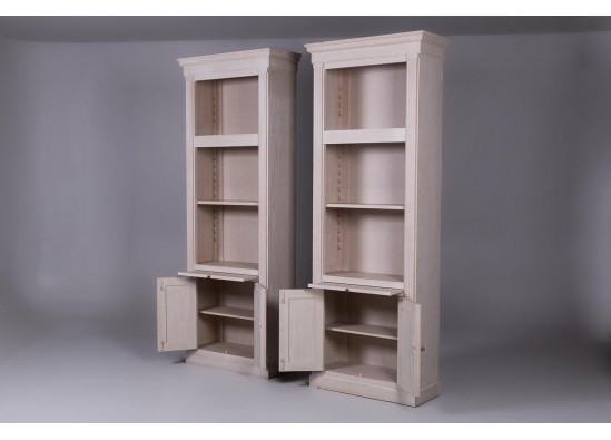 Bookshelf (2 items)