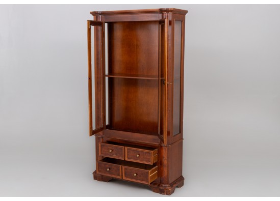 Dish cabinet