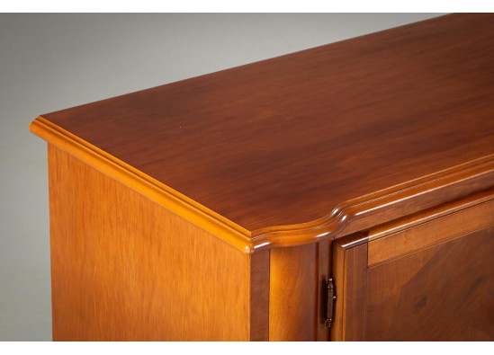 TV Commode
