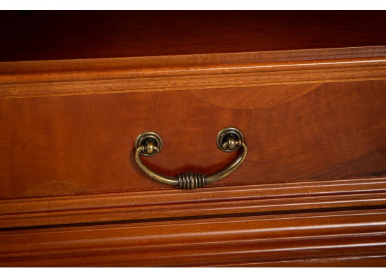 TV Commode
