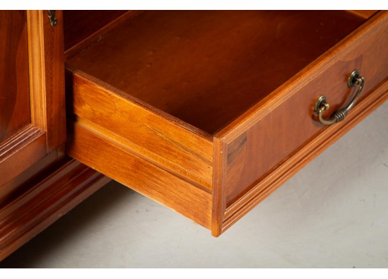 TV Commode