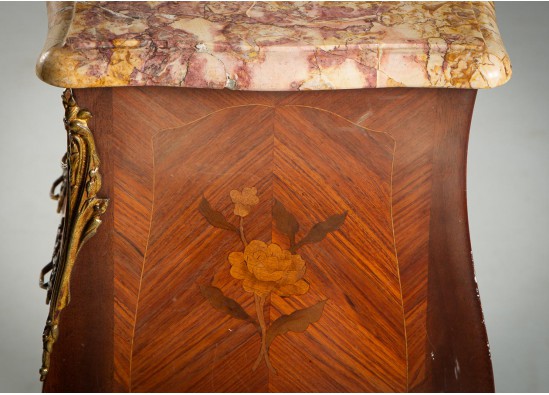 Commode 