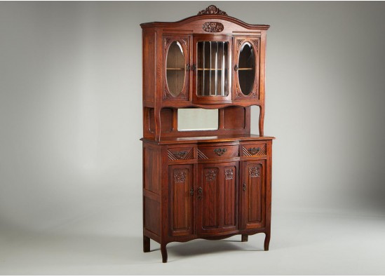 Dish cabinet 