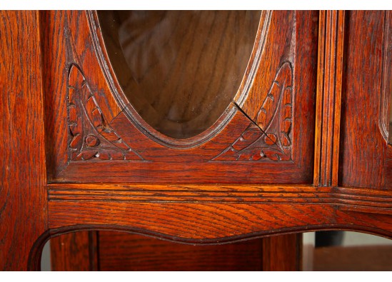 Dish cabinet 