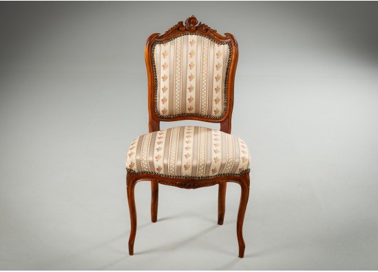 Chairs (2 items)