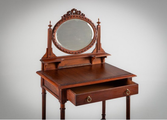 Dressing table