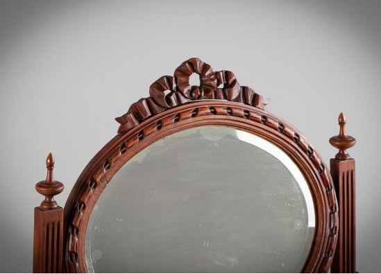 Dressing table