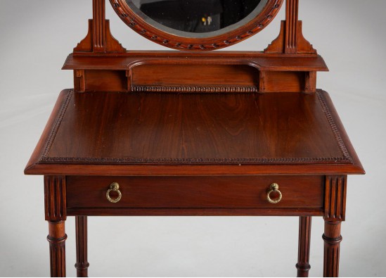 Dressing table