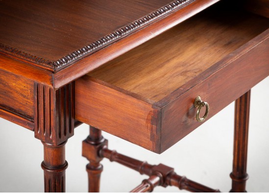 Dressing table