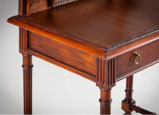Dressing table