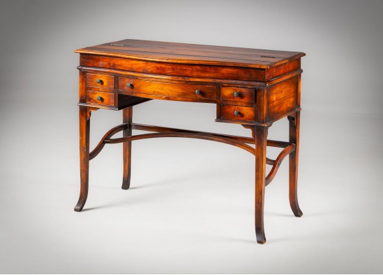 Desk -  Serecretai