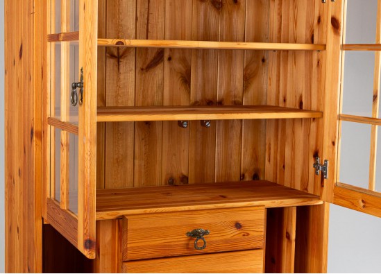 Dish cabinet - Shelf