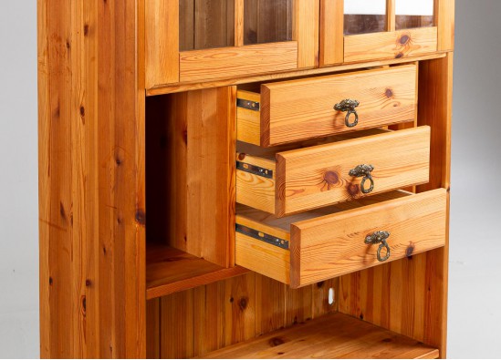 Dish cabinet - Shelf