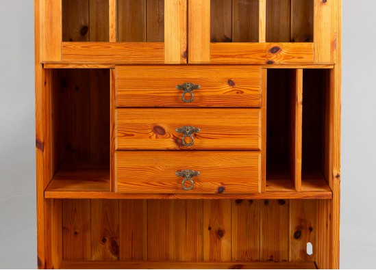 Dish cabinet - Shelf