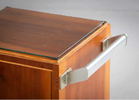 Table - bar