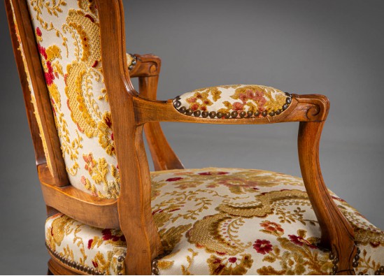 Armchair (2 items)