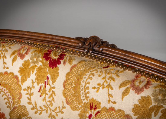Sofa - Old fashioned bench
