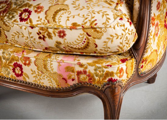 Sofa - Old fashioned bench