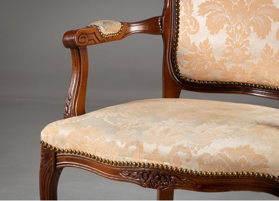 Armchair (2 items)