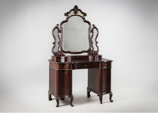 Dressing table