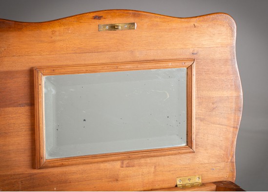 Sewing table