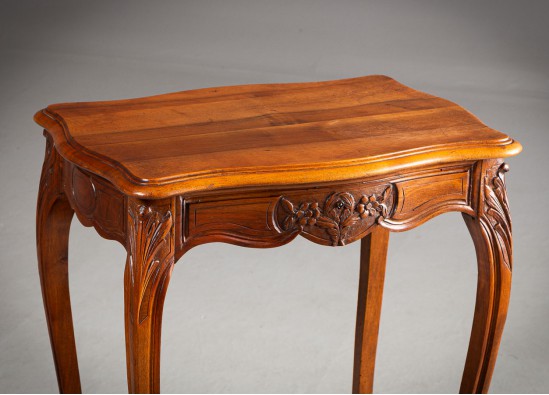 Sewing table