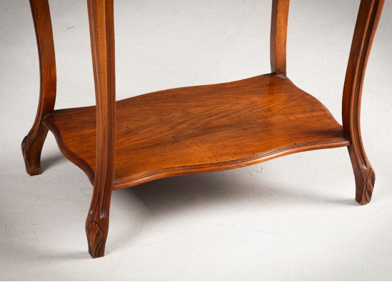 Sewing table
