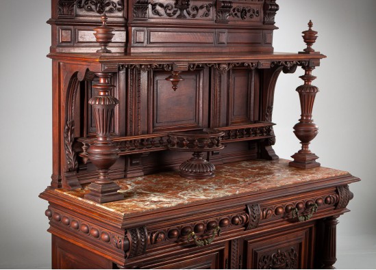 Dish cabinet