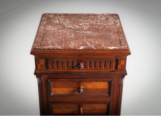 Commode