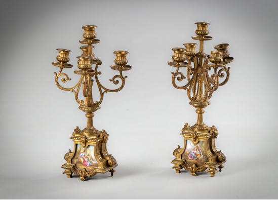 Candlesticks (2 items)