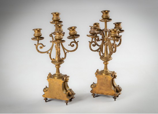 Candlesticks (2 items)