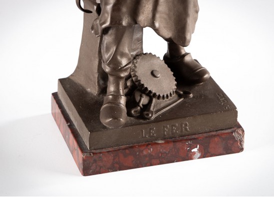 Statue