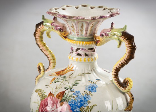 Vases (3 items.)