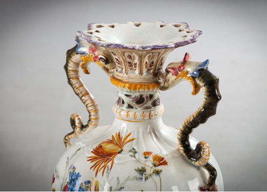 Vases (3 items.)