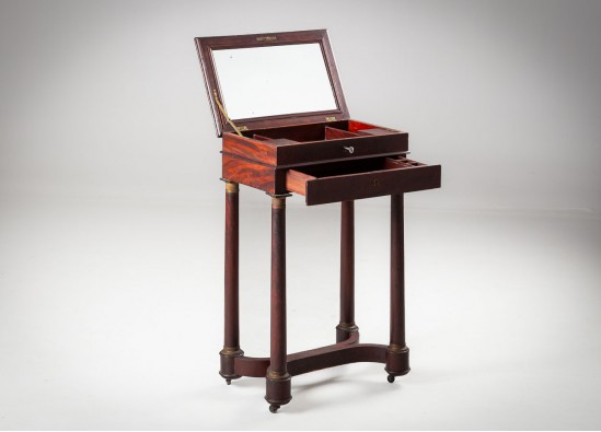 Sewing table