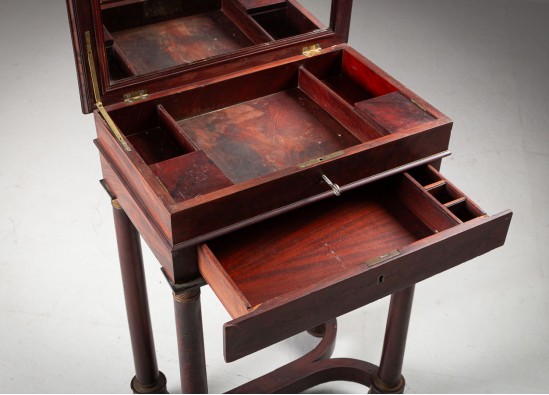 Sewing table