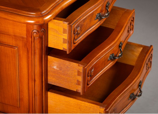 Commode (2 items)