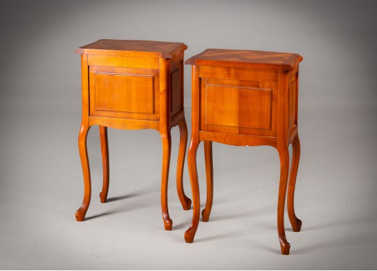 Commode (2 items)