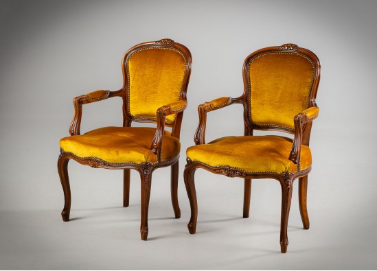 Armchair (2 items)
