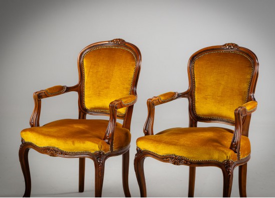 Armchair (2 items)