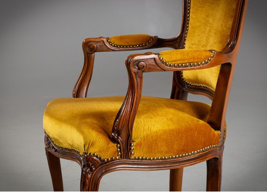 Armchair (2 items)