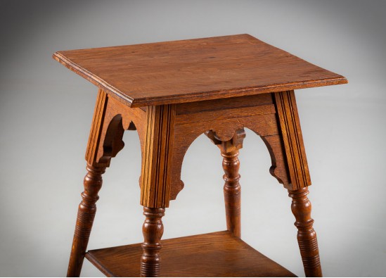 Stand - Table