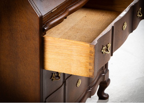 Secretaire