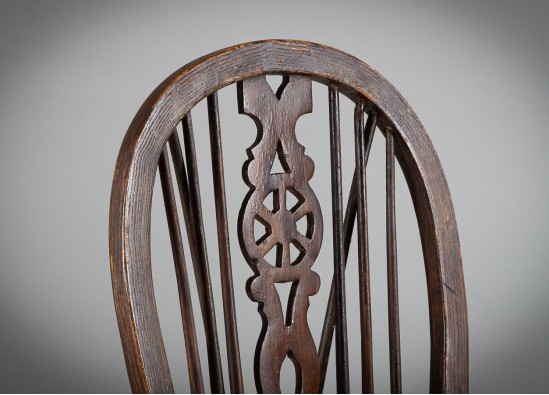 Chairs (8 items)
