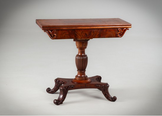 Table - Console