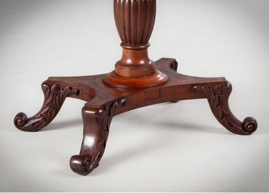 Table - Console