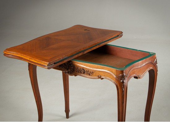 Console - Game Table