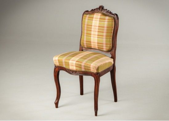 Chairs (2 items)